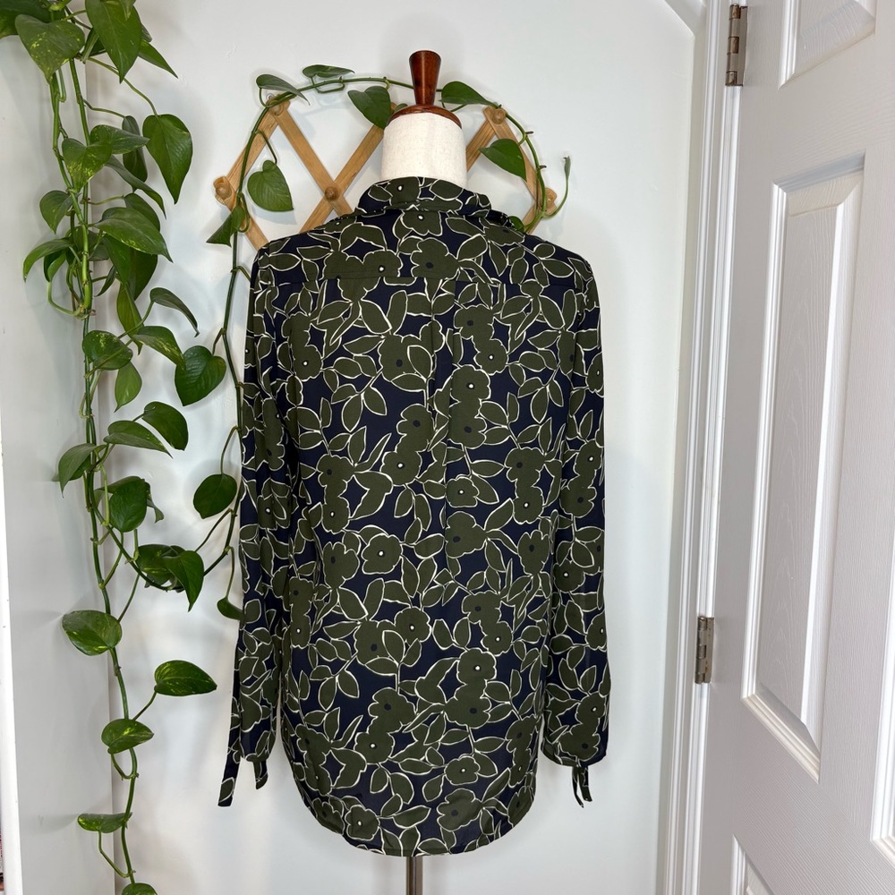 BANANA REPUBLIC Boyfriend Fit Green Blue Split Sleeve Button Down Floral Top - Picture 5 of 8